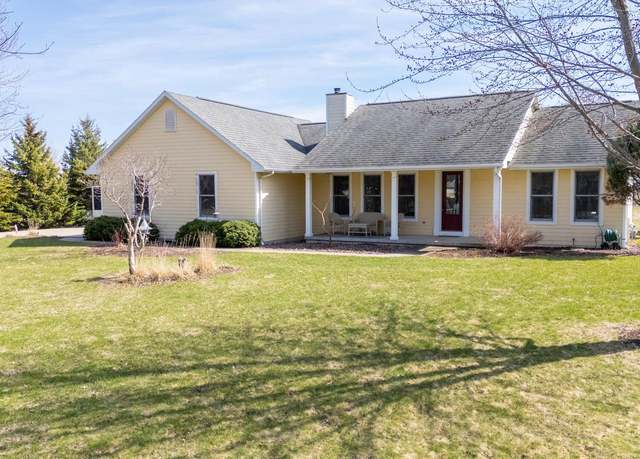 Property at 2457 Greystone Ct, Oshkosh, WI 54902, 3 beds, 2.5 baths