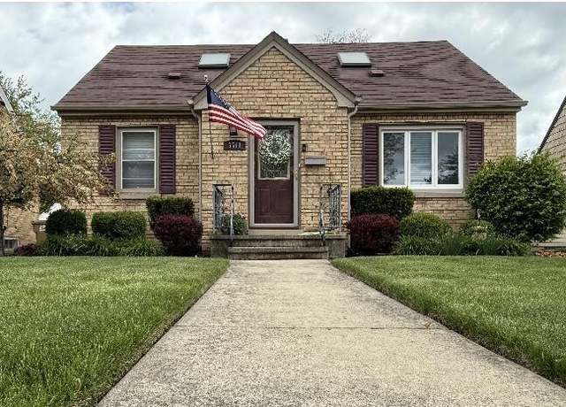 Property at 6511 43rd Ave, Kenosha, WI 53142, 3 beds, 2 baths