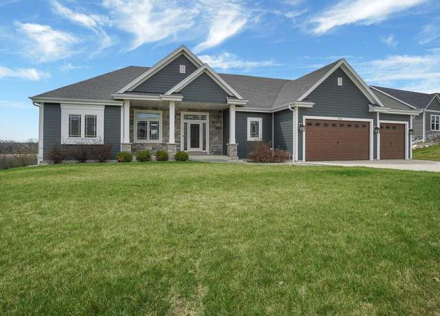 Property at 3649 Howell Oaks Dr, Waukesha, WI 53188, 4 beds, 3 baths
