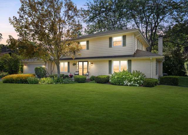 Property at 4 Greenwood Ct, Wind Point, WI 53402, 4 beds, 2.5 baths