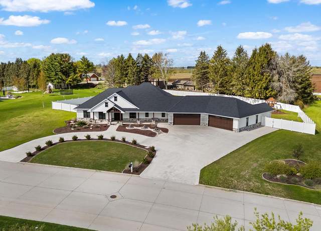 Property at 2400 Stoney Brook Dr, Manitowoc, WI 54220, 6 beds, 4.5 baths