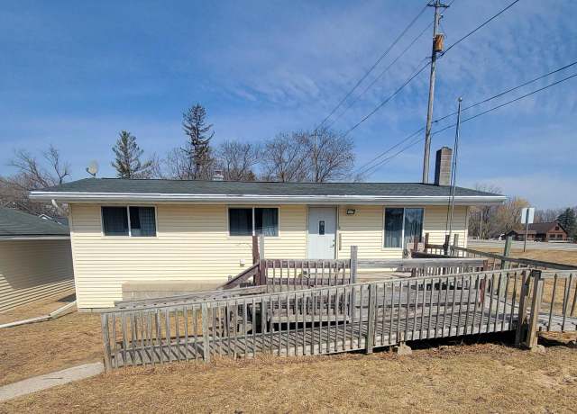Property at 226 N Mill St, Waldo, WI 53093, 3 beds, 1 bath