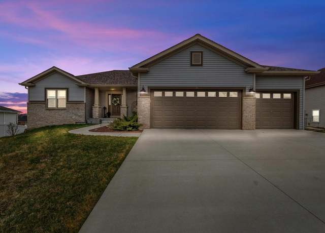 Property at 436 Champlain Dr, Johnson Creek, WI 53038, 3 beds, 2 baths