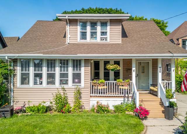 Property at 856 N 11th St, Manitowoc, WI 54220, 3 beds, 2 baths