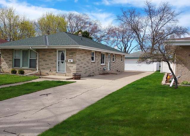 Property at 1636 Mackinac Ave, South Milwaukee, WI 53172, 4 beds, 1.5 baths