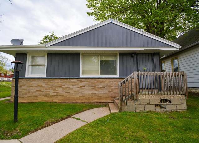 Property at 3266 N 22nd St, Milwaukee, WI 53206, 3 beds, 1 bath