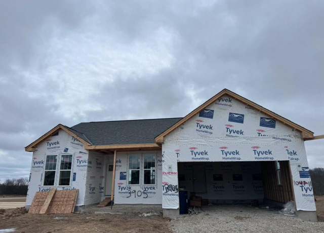 Property at 3905 19th St, Kenosha, WI 53144, 3 beds, 2 baths