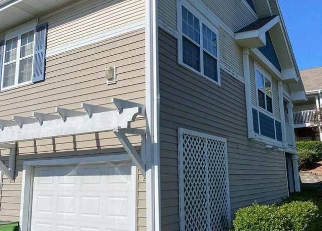 Property at 7980 N 107th St #2, Milwaukee, WI 53224, 1 bed, 1 bath