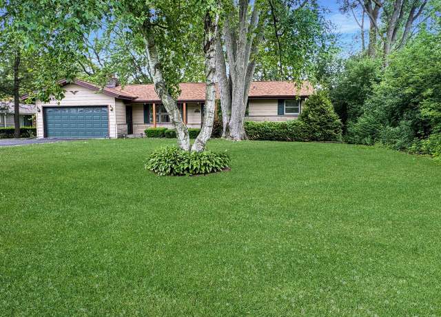 Property at 4538 Oakdale Dr, Racine, WI 53405, 2 beds, 1.5 baths