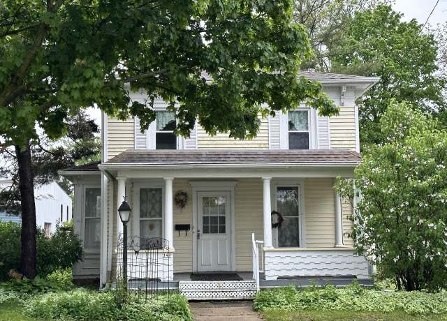 Property at 149 Lewis St, Burlington, WI 53105, 2 beds, 1.5 baths