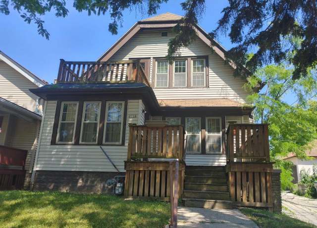 Property at 3218 N 26th St, Milwaukee, WI 53206, 4 beds, 2 baths
