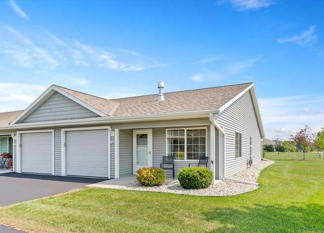 Property at 1367 S Wilson Ave, Hartford, WI 53027, 2 beds, 2 baths