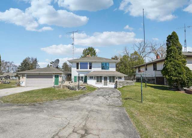 Property at 4928 Bonnie View Ln, Hubertus, WI 53033, 3 beds, 2 baths