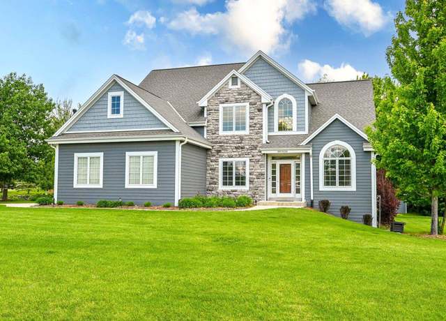 Property at W231N7370 Field Dr, Sussex, WI 53089, 5 beds, 4 baths
