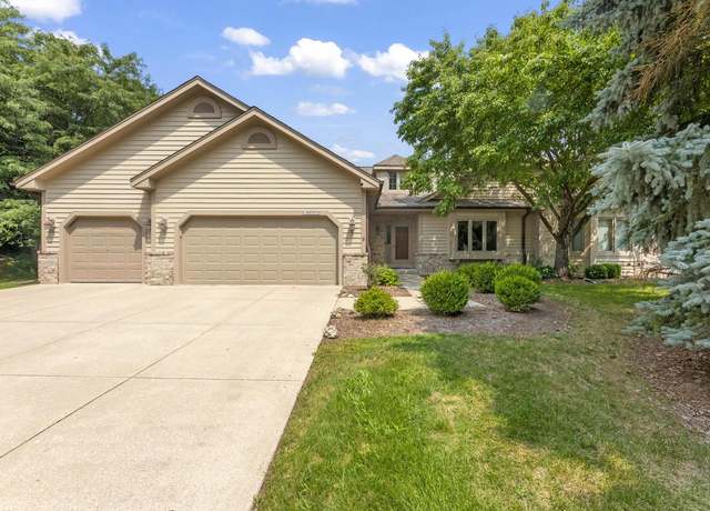 Property at N18W28978 Golf Rdg S Unit A, Pewaukee, WI 53072, 3 beds, 3 baths