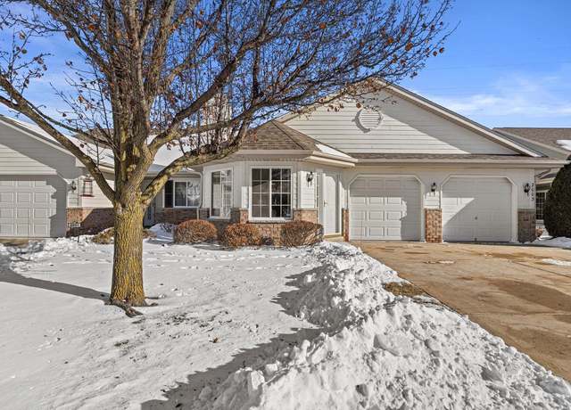 Property at 2003 27th Ave, Kenosha, WI 53140, 2 beds, 2 baths