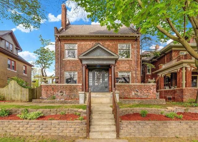 Property at 2167 S Layton Blvd, Milwaukee, WI 53215, 4 beds, 1.5 baths