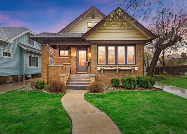 Property at 612 Romayne Ave, Racine, WI 53402, 4 beds, 1 bath
