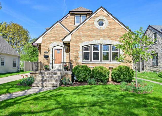 Property at 2809 N 70th St, Milwaukee, WI 53210, 3 beds, 1.5 baths