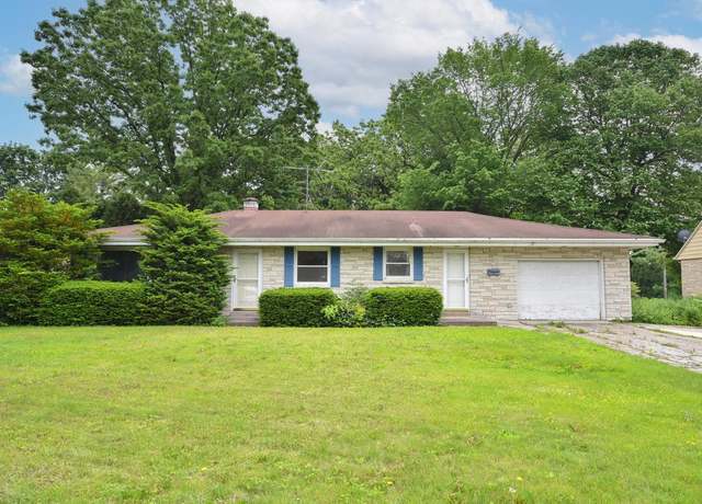 Property at W67N554 Evergreen Blvd, Cedarburg, WI 53012, 3 beds, 2 baths