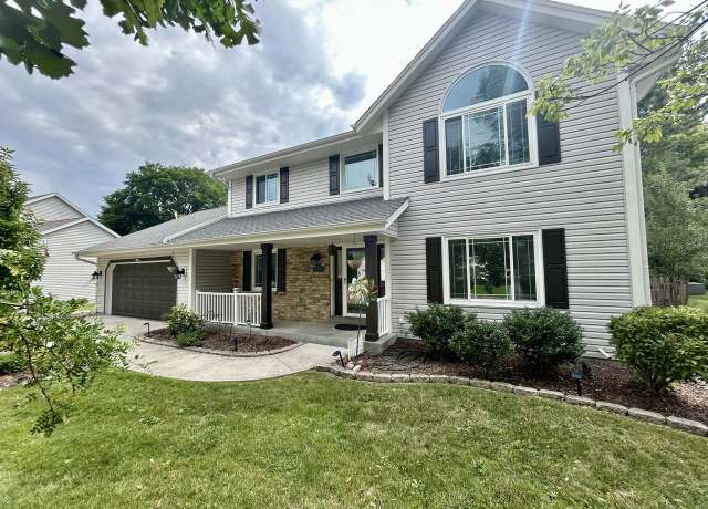 Property at 8026 S 85th St, Franklin, WI 53132, 3 beds, 3.5 baths