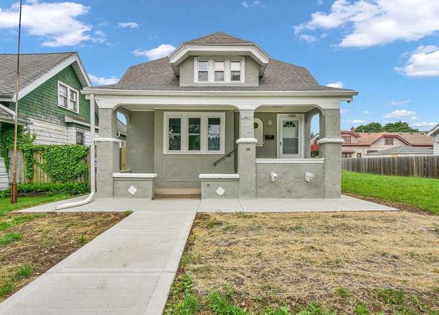 Property at 2863 N 38th St, Milwaukee, WI 53210, 3 beds, 2 baths