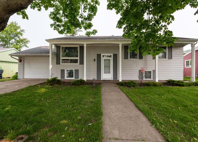 Property at 2921 Glendale Ave, La Crosse, WI 54601, 4 beds, 2 baths