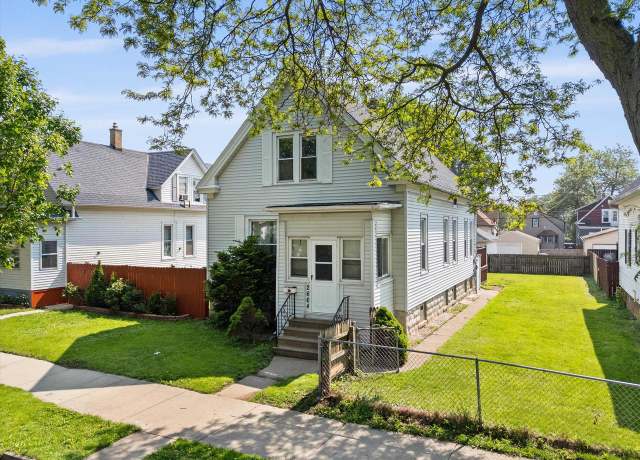Property at 2664 S 29th St, Milwaukee, WI 53215, 4 beds, 2.5 baths