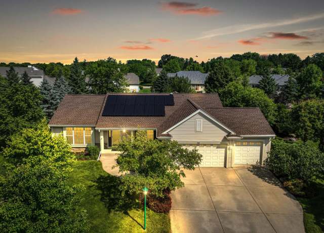 Property at 722 Bass Dr, Waterford, WI 53185, 3 beds, 2 baths