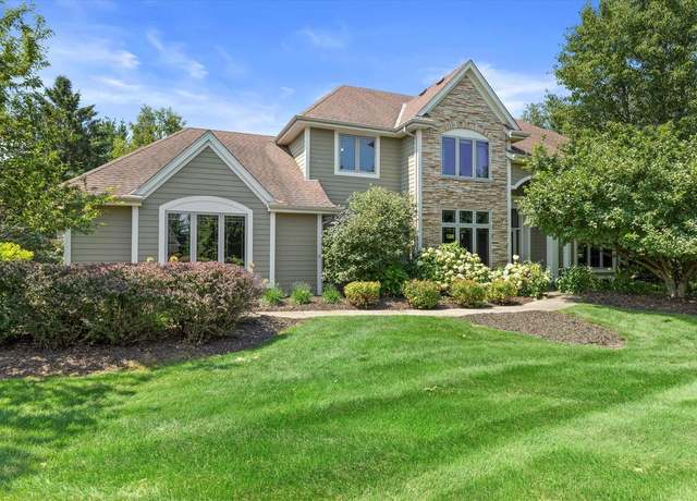Property at 787 Red Oak Dr, Summit, WI 53066, 4 beds, 2.5 baths