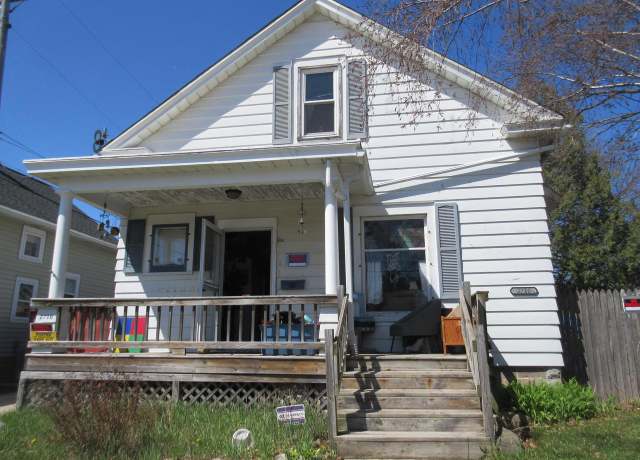 Property at 2710 19th St, Racine, WI 53403, 2 beds, 1 bath