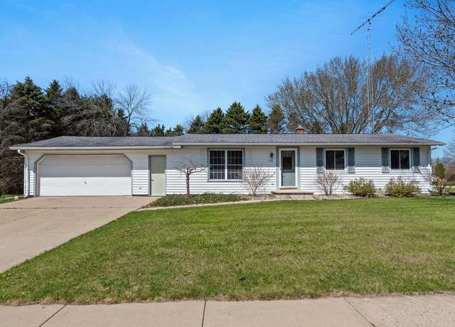 Property at 305 Hill Rd, Rosendale, WI 54974, 3 beds, 1.5 baths