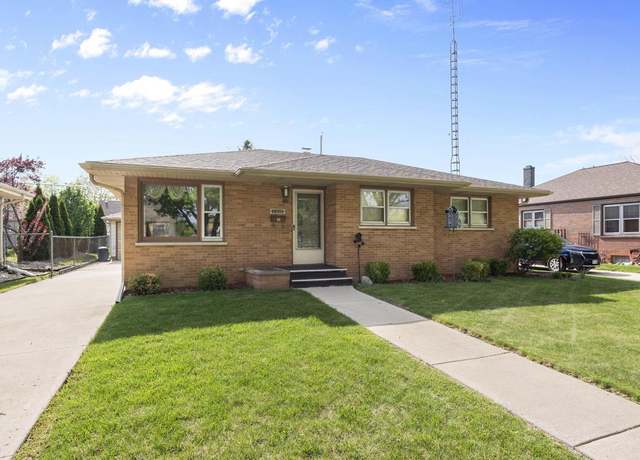 Property at 5410 43rd Ave, Kenosha, WI 53144, 3 beds, 2.5 baths