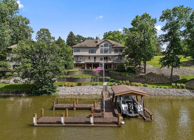 Property at 94 Hidden Acres Ct, Appleton, WI 54915, 4 beds, 4.5 baths
