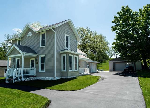 Property at 430 Prospect Ave, Pewaukee, WI 53072, 3 beds, 2 baths