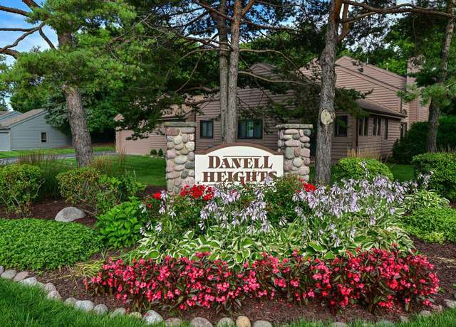Property at N81W13635 Golfway Dr Unit C, Menomonee Falls, WI 53051, 2 beds, 2 baths