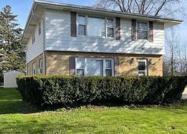 Property at 3722 Astoria Dr, Racine, WI 53402, 6 beds, 2 baths