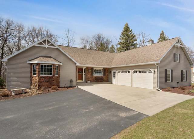 Property at N5120 Summit Ct, Fond Du Lac, WI 54937, 4 beds, 3 baths