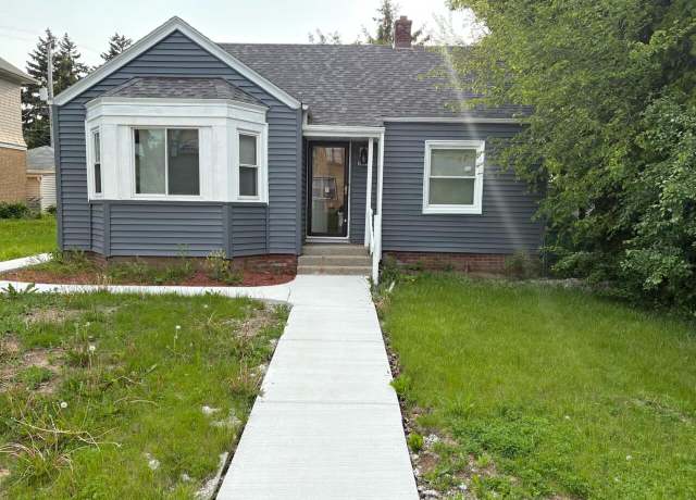 Property at 2825 N 62nd St, Milwaukee, WI 53210, 3 beds, 1.5 baths