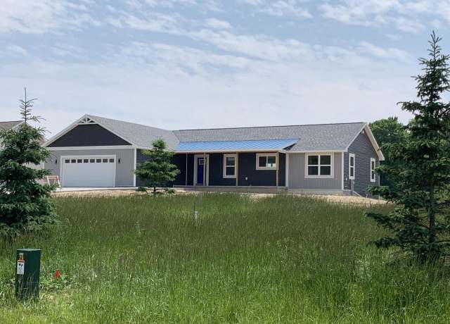 Property at 2181 Wallace Lake Rd, West Bend, WI 53090, 4 beds, 3 baths