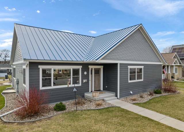 Property at 737 24th Street North St, La Crosse, WI 54601, 3 beds, 2 baths