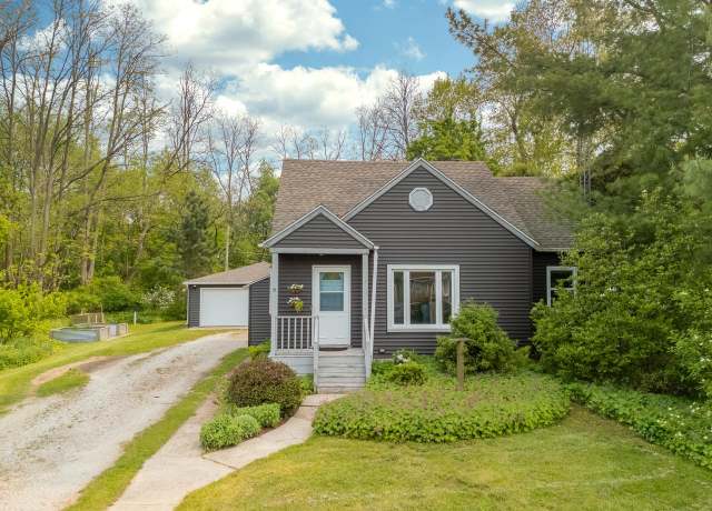 Property at 815 114th St, Pleasant Prairie, WI 53158, 3 beds, 1.5 baths