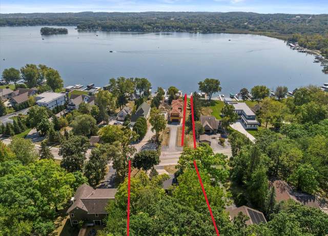Property at N26W30292 Maple Ave, Pewaukee, WI 53072, 4 beds, 2 baths