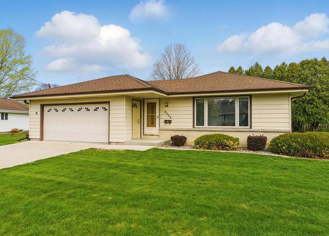 Property at 2228 Richmond Ave, Manitowoc, WI 54220, 3 beds, 1 bath