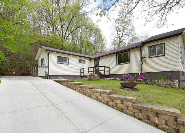 Property at 1437 Lake Dr, Hubertus, WI 53033, 2 beds, 1 bath