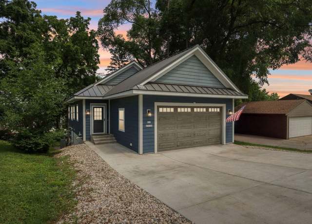 Property at N26W27148 Prospect Ave, Pewaukee, WI 53072, 3 beds, 3.5 baths