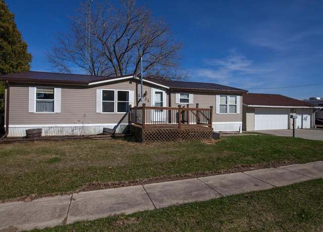 Property at 1021 Collins St, Clyman, WI 53016, 3 beds, 2 baths