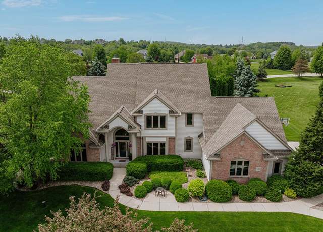 Property at N62W28907 Kettles Ct, Hartland, WI 53029, 4 beds, 4 baths