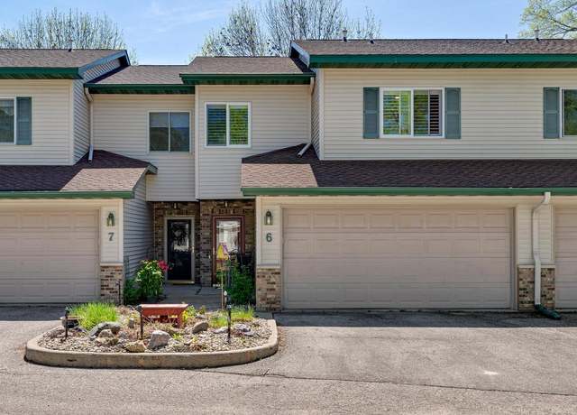 Property at 1204 Lakeview Dr #6, Tomah, WI 54660, 3 beds, 2.5 baths