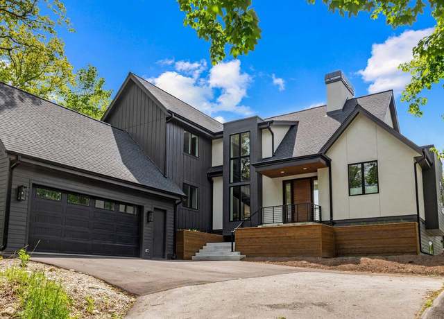 Property at W329N6597 Forest Dr, Hartland, WI 53029, 4 beds, 3.5 baths